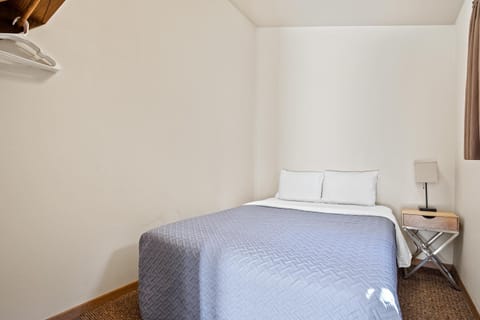 Harney Camp Cabins Cabin in West Pennington