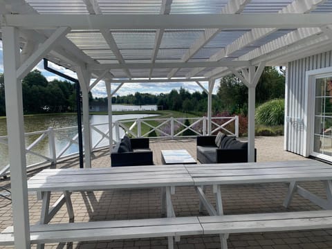 Balcony/Terrace, Lake view