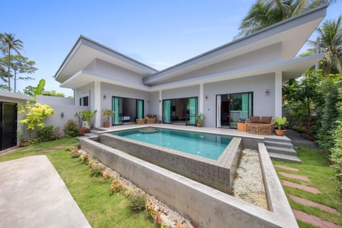 Patio, Facade/entrance, Day, Natural landscape, Summer, Garden, Garden, View (from property/room), Balcony/Terrace, Balcony/Terrace, Other, Seating area, Swimming pool, Swimming pool, Swimming pool
