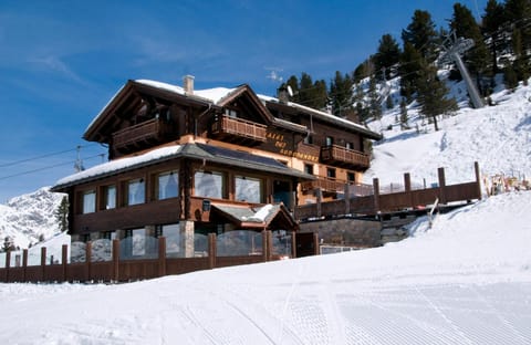 Chalet Dei Rododendri Chalet in Canton of Grisons