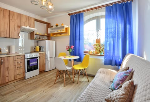 Coffee/tea facilities, Kitchen or kitchenette, pet friendly, stove