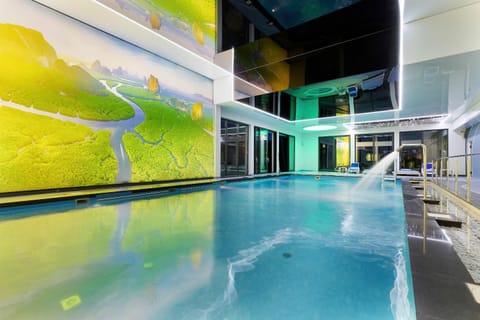 Swimming pool, Swimming pool