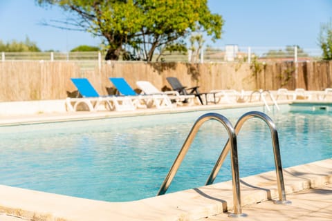 Day, Pool view, Swimming pool, sunbed