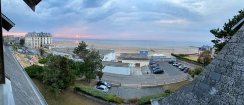 Residence le Crisenoy Apartment in Houlgate