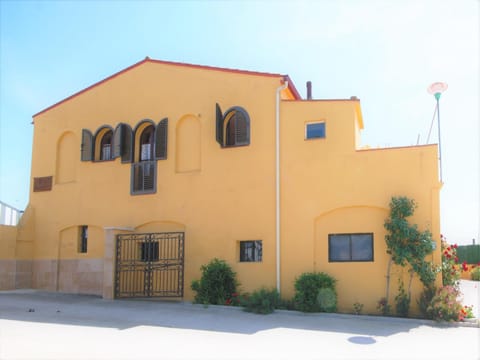 Property building, Neighbourhood