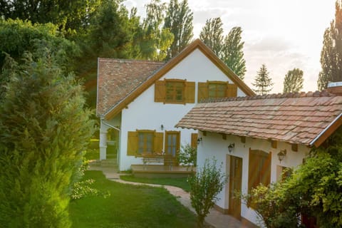 Facade/entrance, On site, Garden view, Garden view