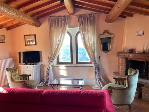 Communal lounge/ TV room