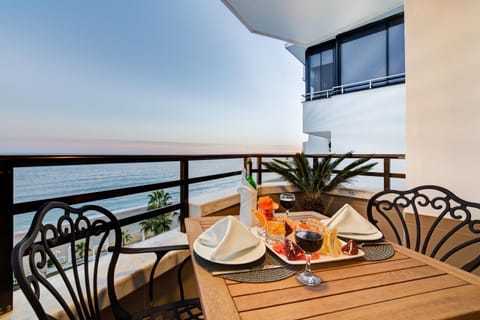 Natural landscape, Balcony/Terrace, Sea view