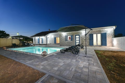 Night, Swimming pool