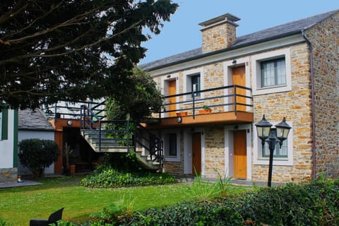 Property building, Spring, Day, Garden