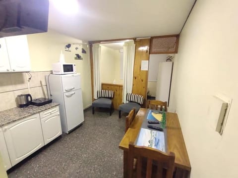 TV and multimedia, Kitchen or kitchenette, Living room, Seating area, Dining area, minibar, stove