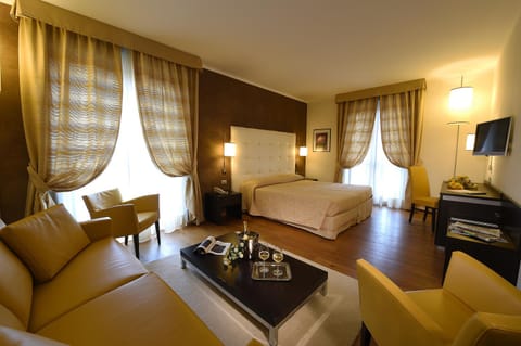 Day, Photo of the whole room