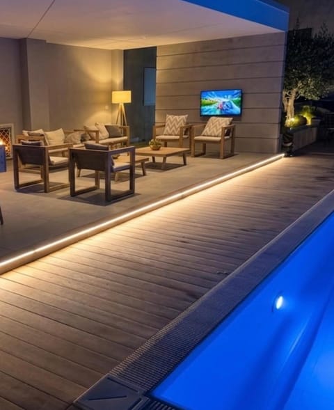 TV and multimedia, Evening entertainment, Pool view, Swimming pool