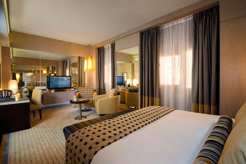 TIME Grand Plaza Hotel, Dubai Airport Hotel in Al Sharjah