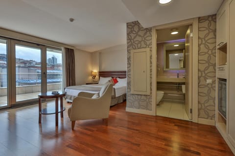 Living room, Seating area