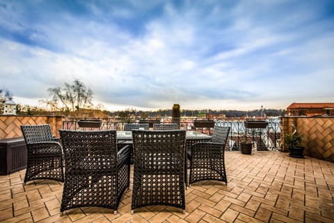 Balcony/Terrace, City view