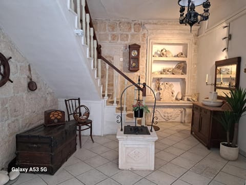 Heritage Rooms Kut Bed and Breakfast in Vis