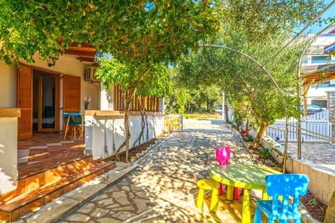 Property building, Garden