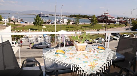 Balcony/Terrace, Balcony/Terrace, City view, Sea view, Street view