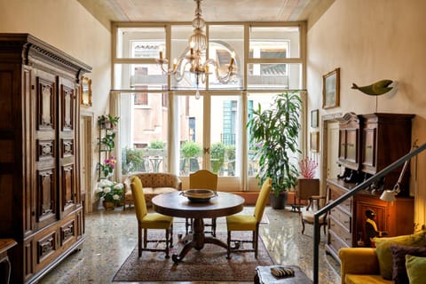 Living room, Internal: Not applicable to any particular room