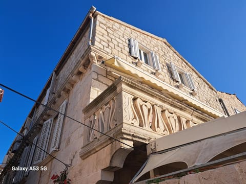 Studio apartman u renesansnoj vili Apartment in Vis