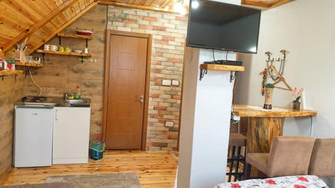 TV and multimedia, Kitchen or kitchenette, Seating area