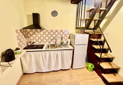 Kitchen or kitchenette, pet friendly, stove