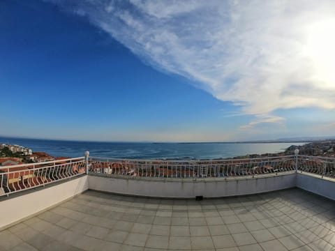 BBQ facilities, Balcony/Terrace, Sea view