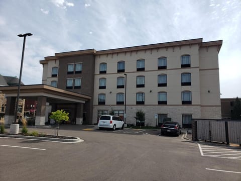 Property building, Facade/entrance