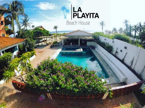 La Playita Beach House Bed and Breakfast in Brisas de Zicatela