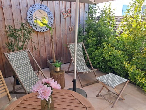 Patio, Spring, Garden, sunbed