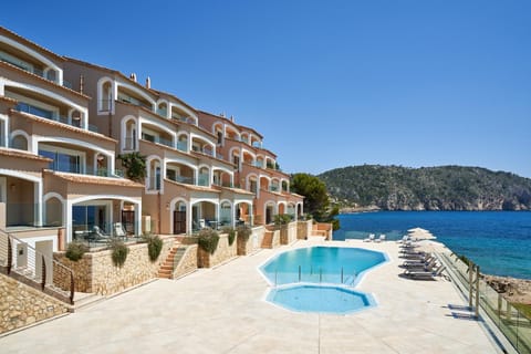 Property building, Pool view, Sea view, Swimming pool