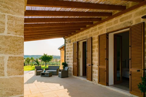 Facade/entrance, Garden view