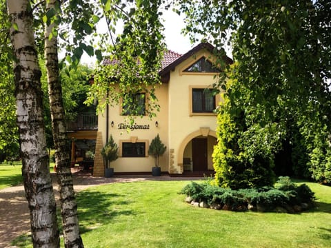 Facade/entrance, Garden
