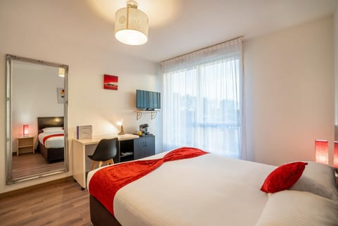 Bed, TV and multimedia, Coffee/tea facilities, Photo of the whole room, Bedroom