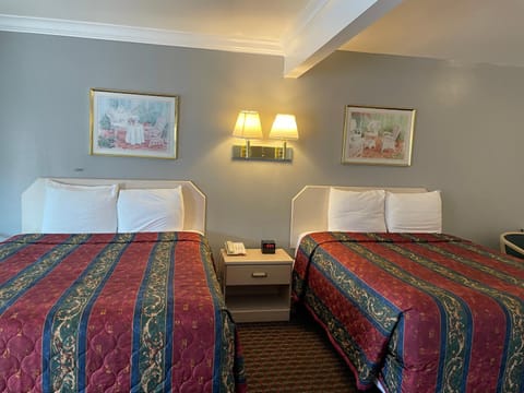 Lark Motel Willits Motel in Willits