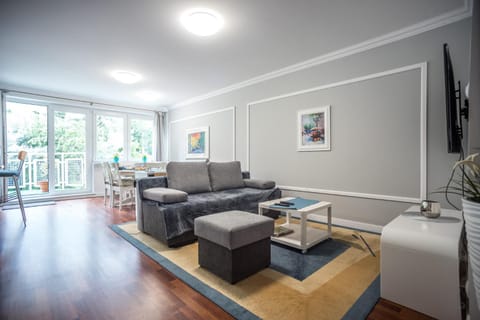 TV and multimedia, Seating area