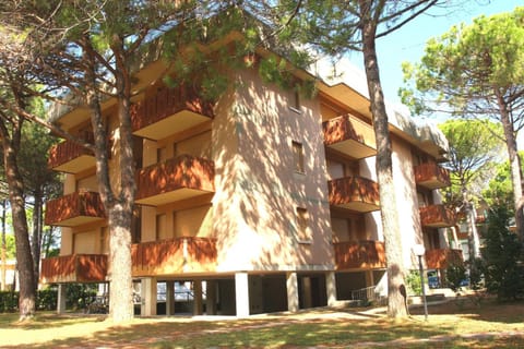 Facade/entrance, Garden view, Garden view