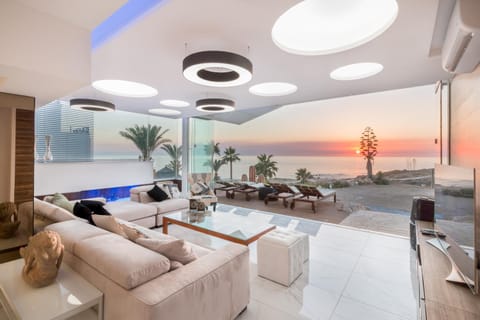 Living room, Sea view