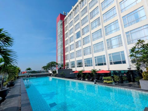 Property building, Pool view, Swimming pool