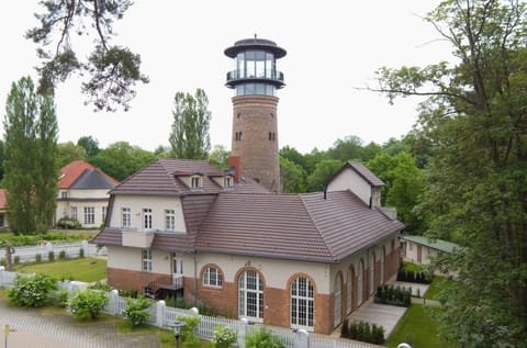Property building, Facade/entrance, Landmark view