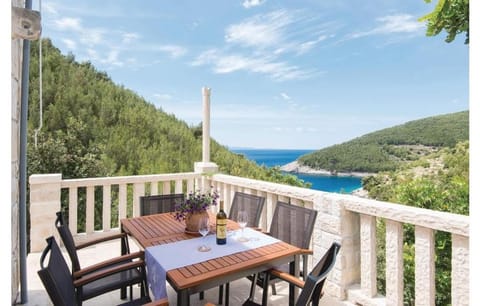 Robinson house Orlandusa House in Dubrovnik-Neretva County