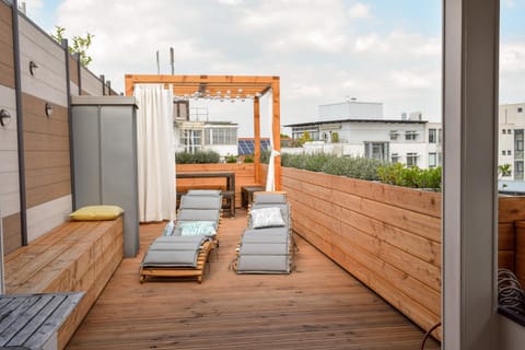 Patio, BBQ facilities, Balcony/Terrace, City view