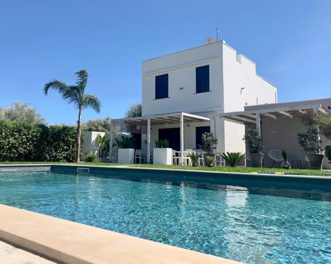 Property building, Pool view, Swimming pool