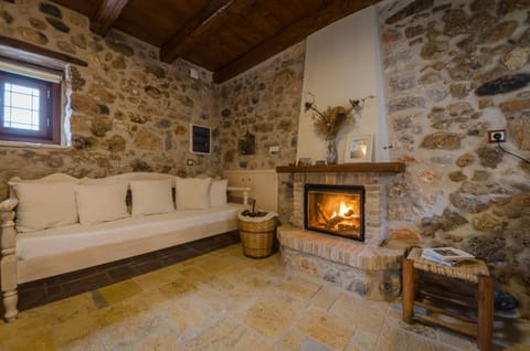 Ev Zin Folia Apartment in Leonidio