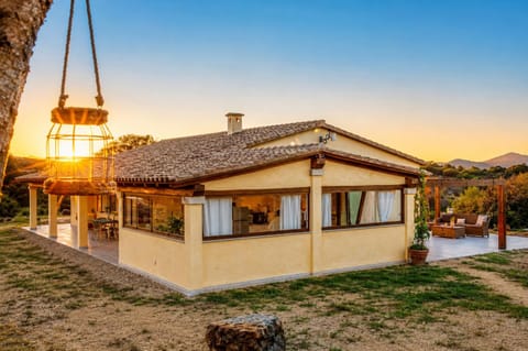 Property building, Spring, Garden, Garden view, Sunset