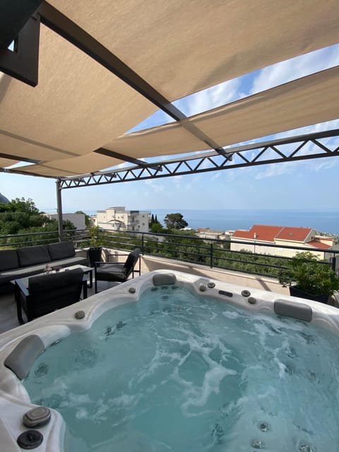 Hot Tub, Balcony/Terrace