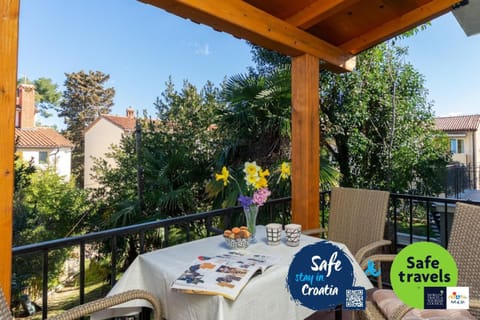 Balcony/Terrace, Logo/Certificate/Sign