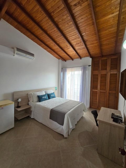 Bed, Photo of the whole room, air conditioner