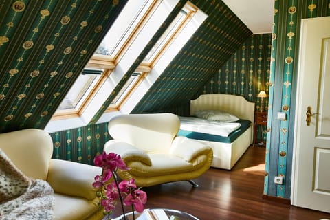 Living room, Bedroom